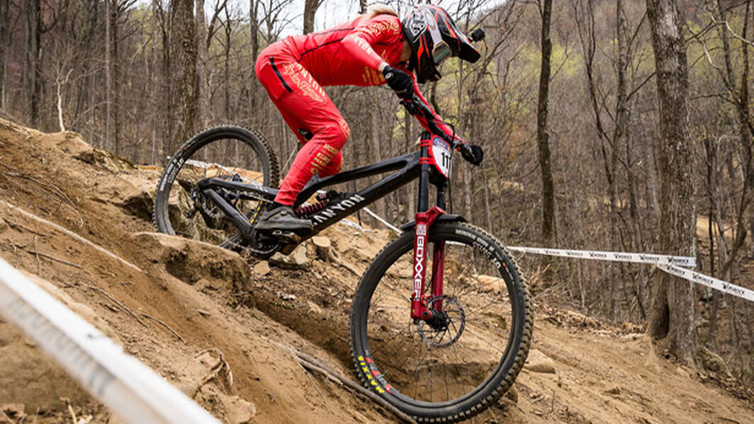 Was ist ein Downhill-Bike? Eine Entdeckungsreise durch Canyons Downhill-Bikes und ihre Geschichte